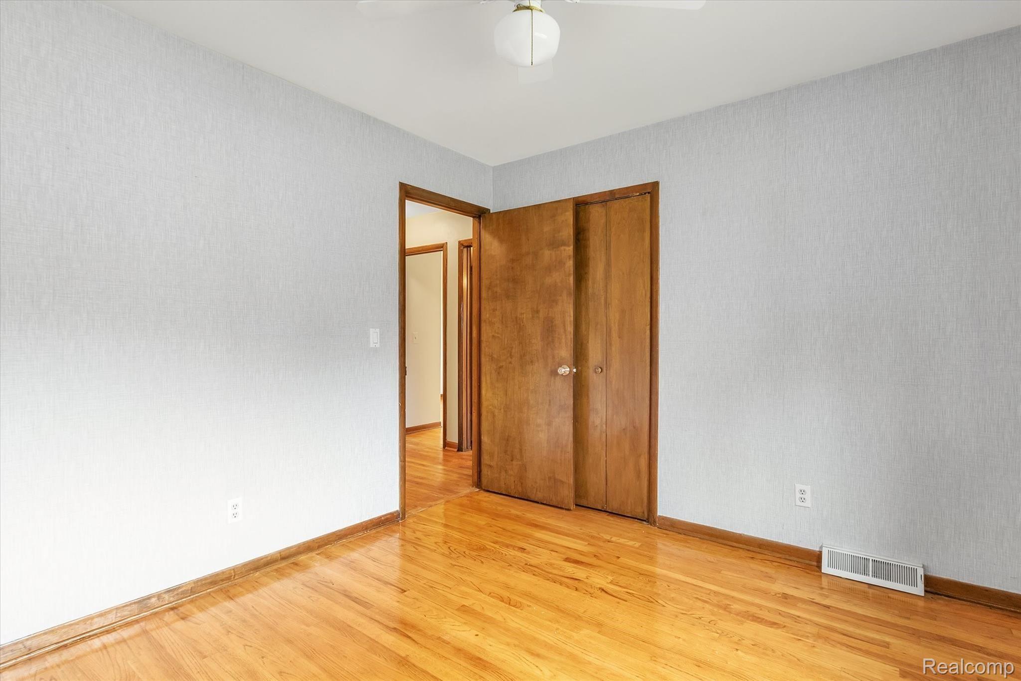 8926 Hannan Road Wayne, MI 48184 - Photo 26 of 54 26-8926-Hannan-Rd-WindowStill-Real-Estate-Photography-25.jpg