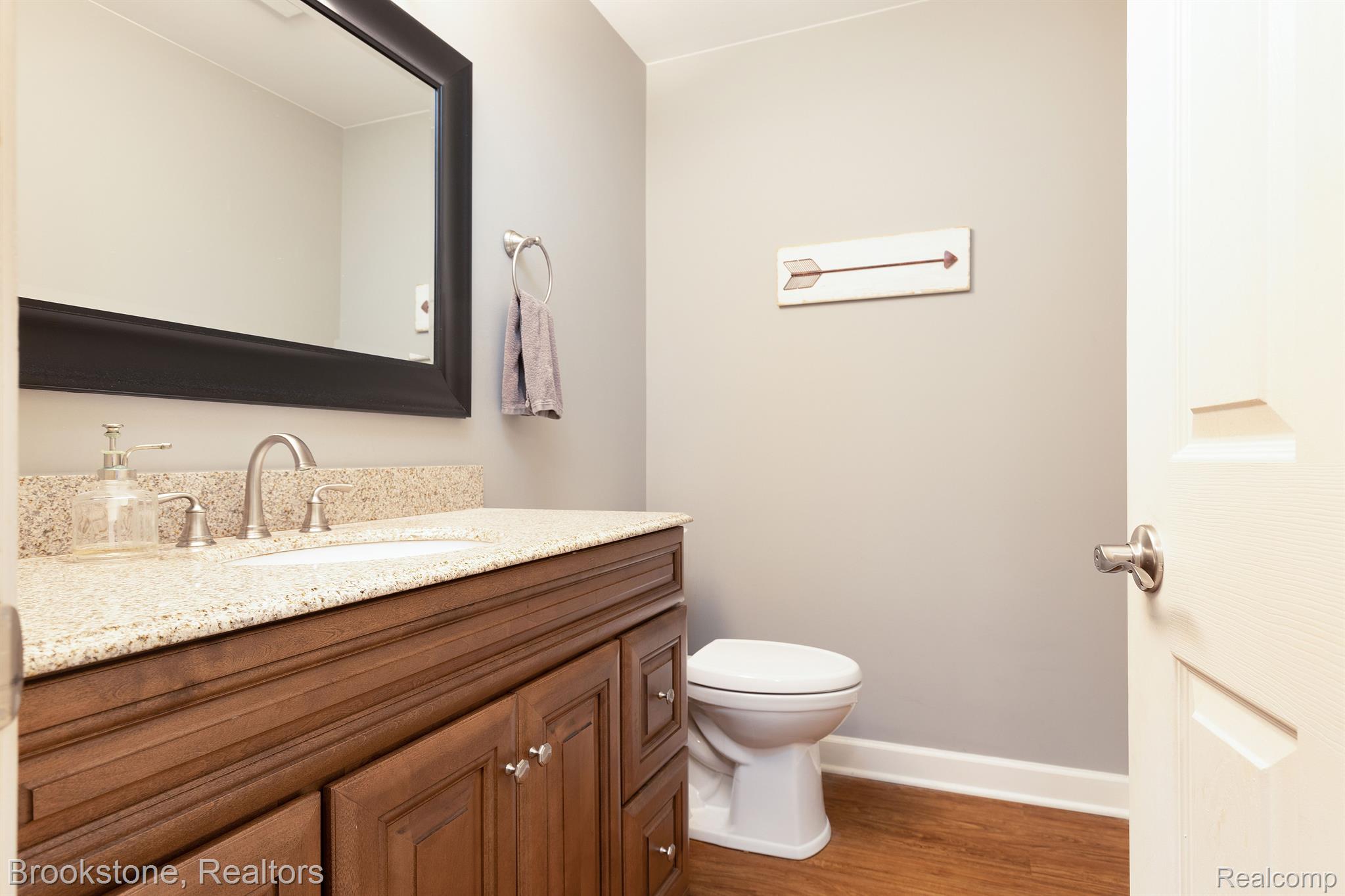 917 Golfview Court Rochester, MI 48307 - Photo 13 of 36