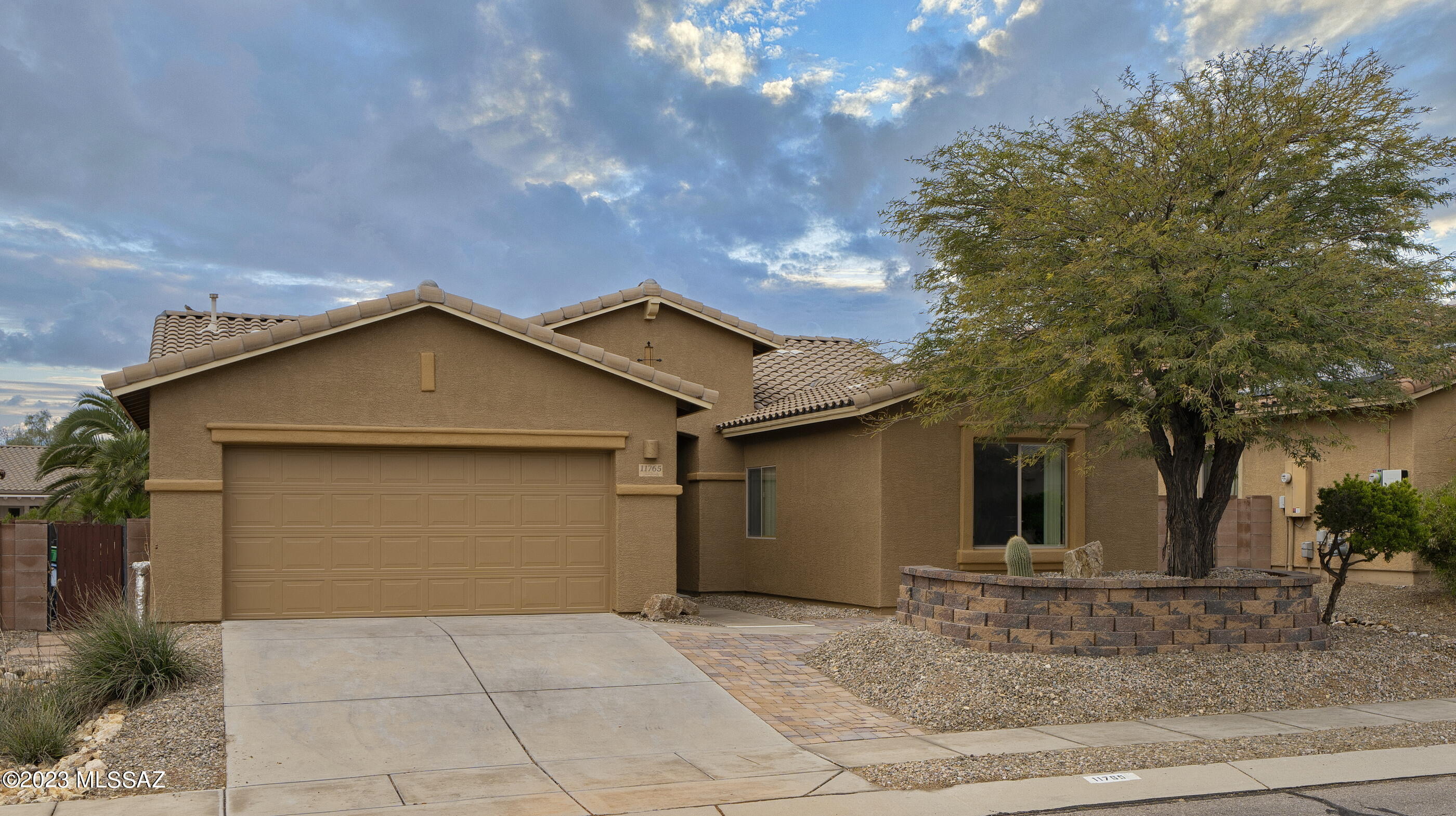 11765 North Sage Brook Road Tucson, AZ 85737 - Photo 1 of 20