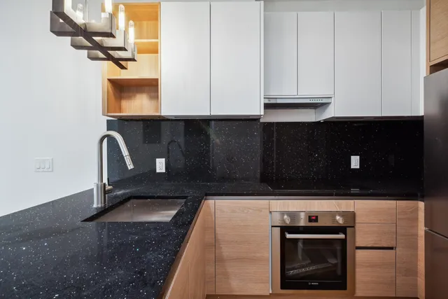 $540,000 | 479 Lexington Avenue, Unit 3B | Bedford-Stuyvesant