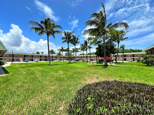 $1,200 | 1021 Southeast Monterey Road, Unit A22, Stuart, FL 34994