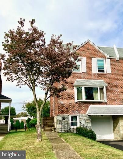136 Hickory Hill Road Philadelphia, PA 19154 - Photo 2 of 19 Curbside
