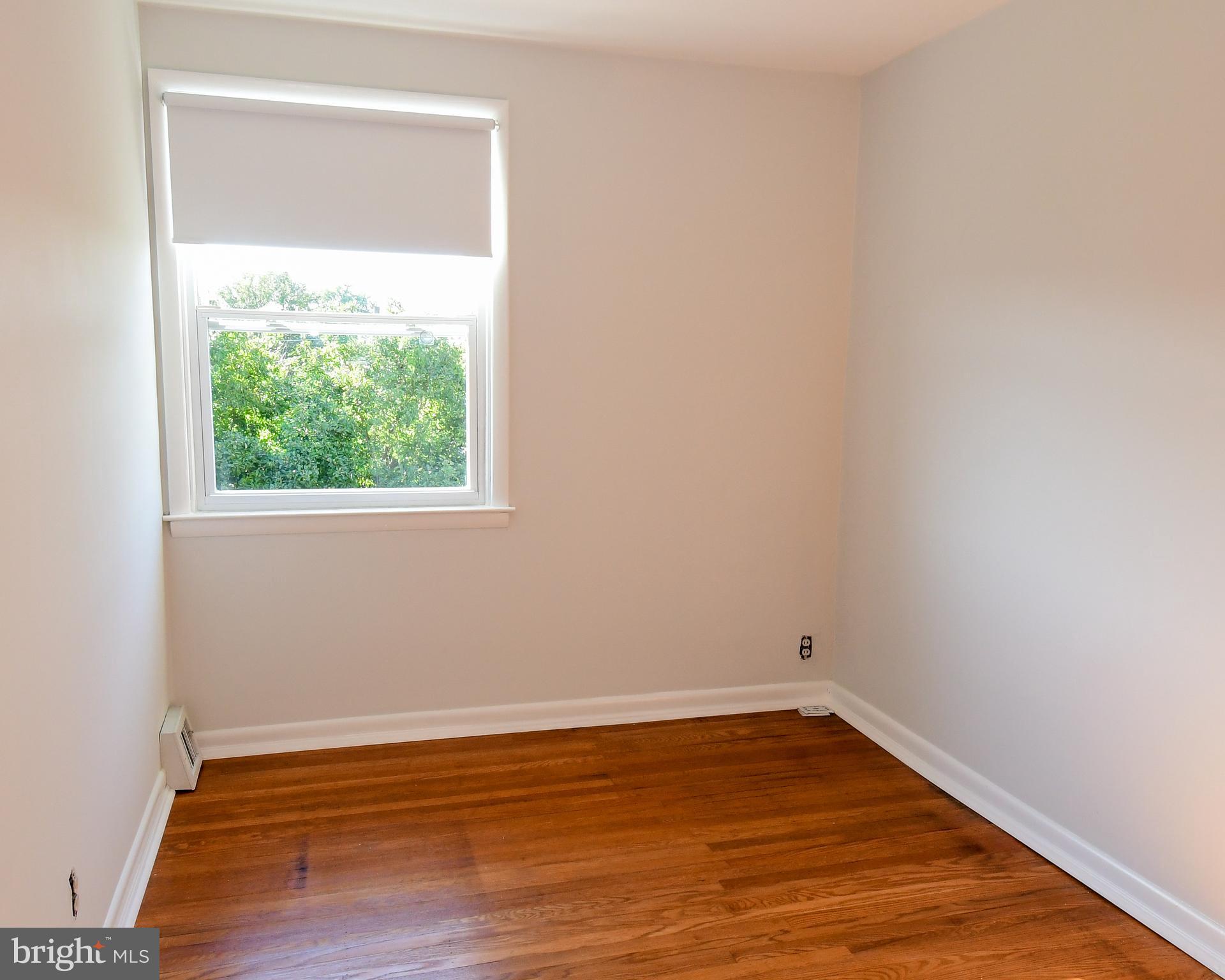 136 Hickory Hill Road Philadelphia, PA 19154 - Photo 14 of 19 3rd Bedroom