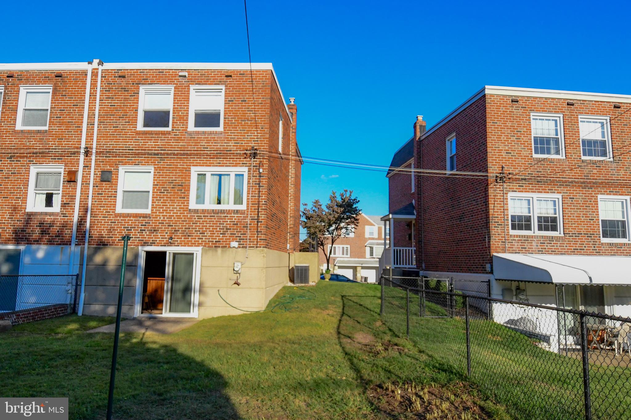 136 Hickory Hill Road Philadelphia, PA 19154 - Photo 16 of 19 Rear Yard