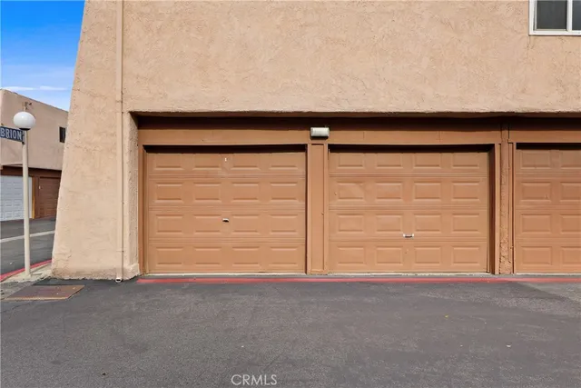 a view of a street with building