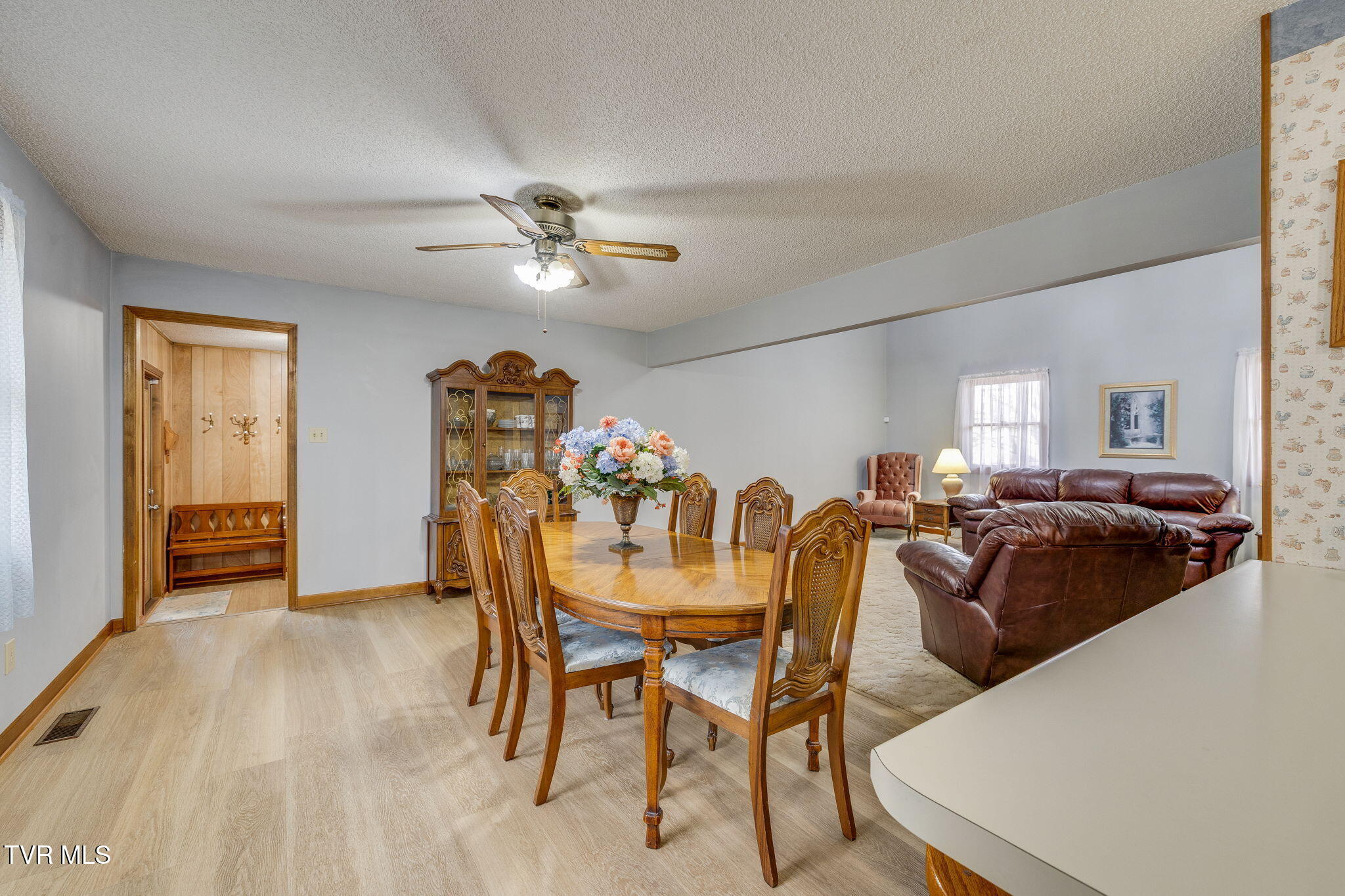 1308 Reedy Creek Road Bristol, TN 37620 - Photo 11 of 59 010