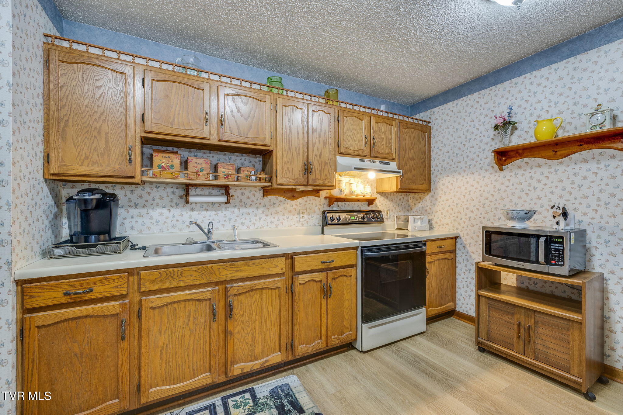 1308 Reedy Creek Road Bristol, TN 37620 - Photo 13 of 59 012