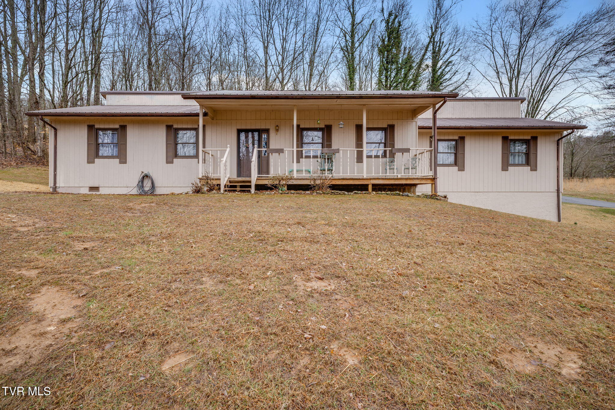 1308 Reedy Creek Road Bristol, TN 37620 - Photo 2 of 59 001