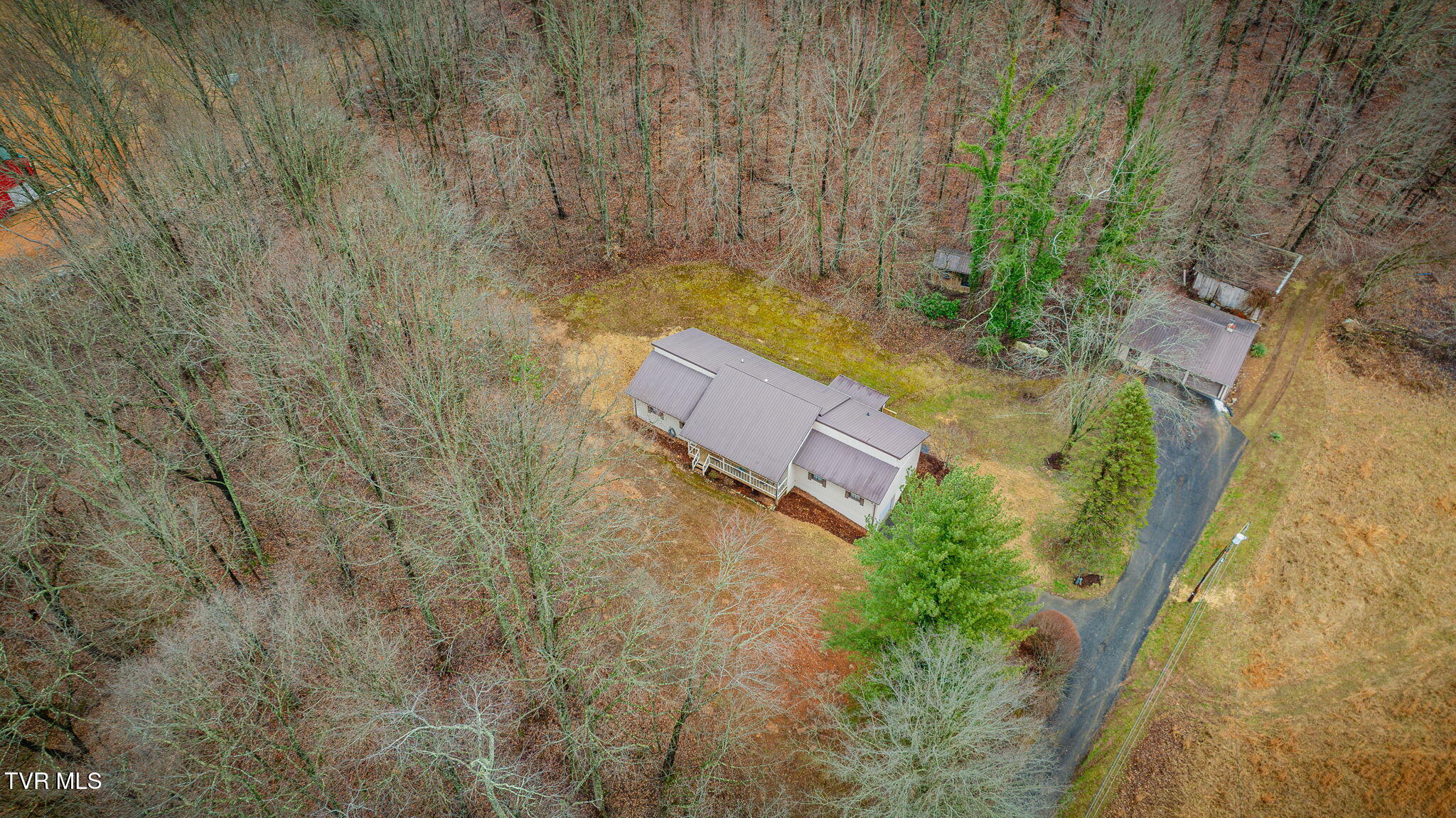 1308 Reedy Creek Road Bristol, TN 37620 - Photo 37 of 59 101