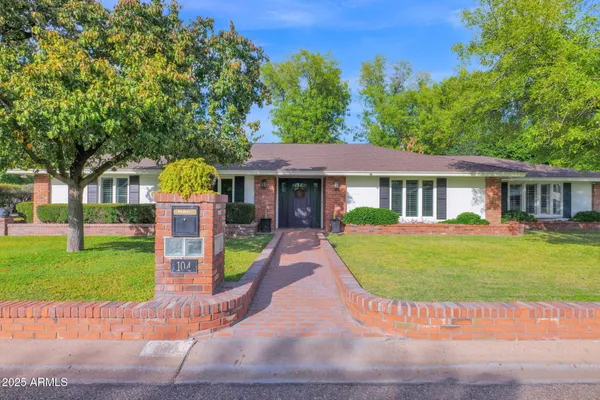 $1,372,000 | 104 East Myrtle Avenue, Phoenix, AZ 85020