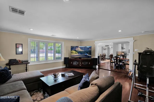 $1,395,000 | 104 East Myrtle Avenue, Phoenix, AZ 85020