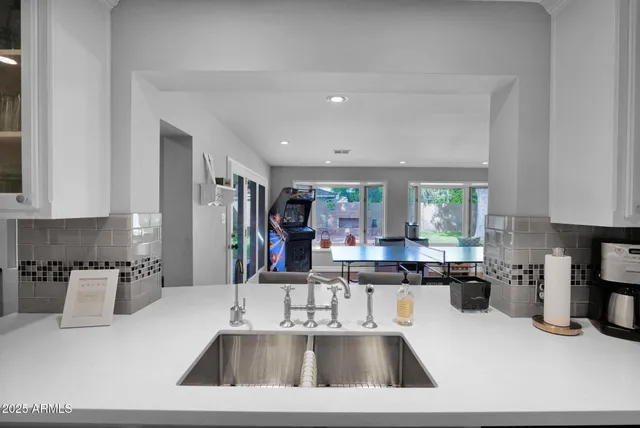 $1,395,000 | 104 East Myrtle Avenue, Phoenix, AZ 85020