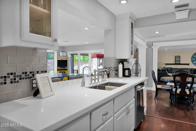 $1,395,000 | 104 East Myrtle Avenue, Phoenix, AZ 85020