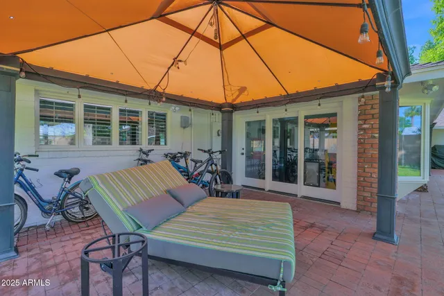 $1,395,000 | 104 East Myrtle Avenue, Phoenix, AZ 85020