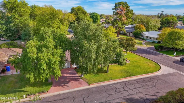$1,395,000 | 104 East Myrtle Avenue, Phoenix, AZ 85020