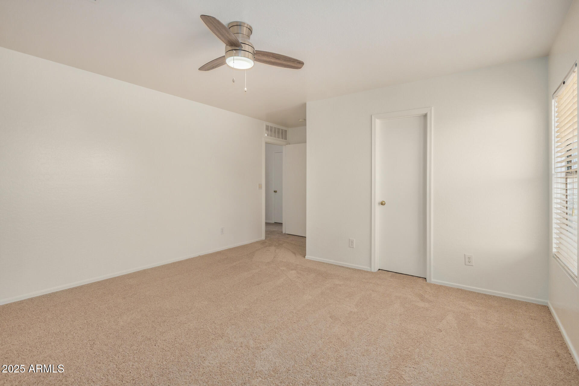 18475 North Madison Road Maricopa, AZ 85139 - Photo 25 of 40 a view of an empty room