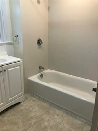 $2,600 | 108 Cottage Street, Unit 1, Norwood, MA 02062