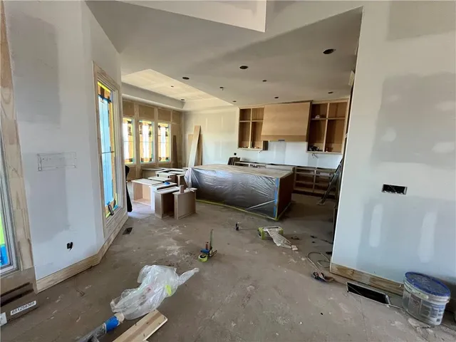 $1,099,950 | 1817 Northeast Lashbrook Drive, Lee's Summit, MO 64086