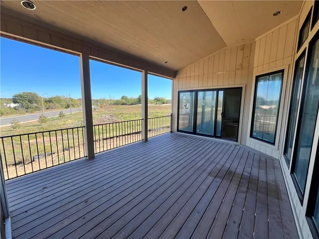 $1,099,950 | 1817 Northeast Lashbrook Drive, Lee's Summit, MO 64086