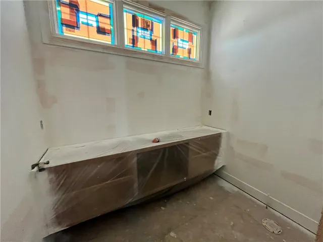 $1,099,950 | 1817 Northeast Lashbrook Drive, Lee's Summit, MO 64086