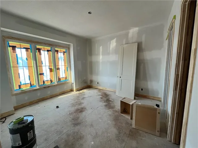 $1,099,950 | 1817 Northeast Lashbrook Drive, Lee's Summit, MO 64086