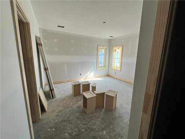 $1,099,950 | 1817 Northeast Lashbrook Drive, Lee's Summit, MO 64086