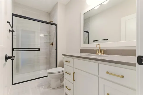 $1,099,950 | 1817 Northeast Lashbrook Drive, Lee's Summit, MO 64086