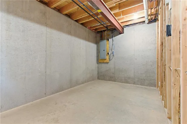 $1,099,950 | 1817 Northeast Lashbrook Drive, Lee's Summit, MO 64086