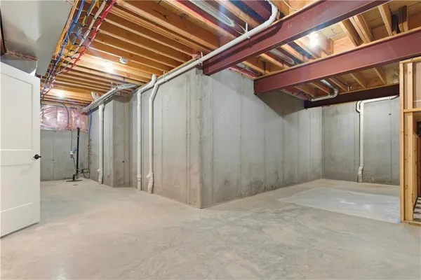 $1,099,950 | 1817 Northeast Lashbrook Drive, Lee's Summit, MO 64086