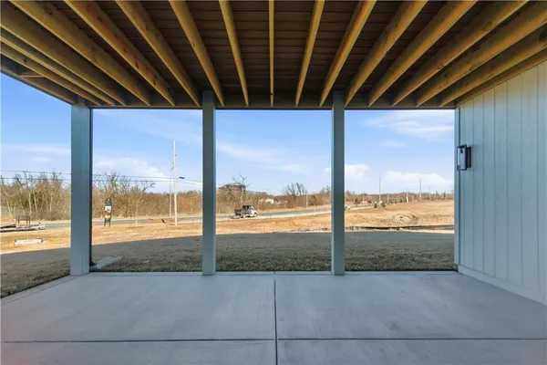 $1,099,950 | 1817 Northeast Lashbrook Drive, Lee's Summit, MO 64086