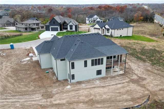 $1,099,950 | 1817 Northeast Lashbrook Drive, Lee's Summit, MO 64086