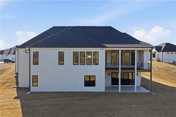 $1,099,950 | 1817 Northeast Lashbrook Drive, Lee's Summit, MO 64086