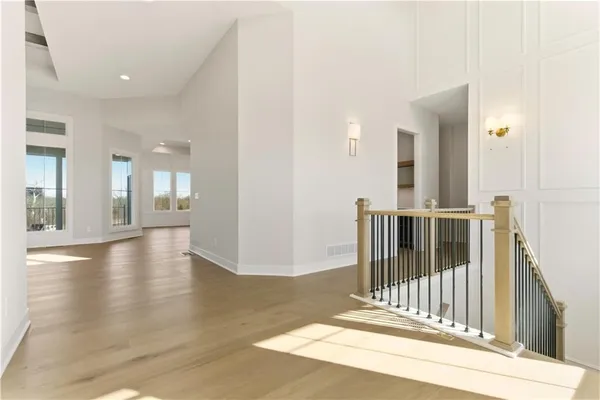 $1,099,950 | 1817 Northeast Lashbrook Drive, Lee's Summit, MO 64086