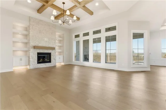 $1,099,950 | 1817 Northeast Lashbrook Drive, Lee's Summit, MO 64086