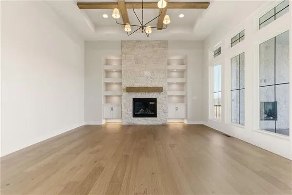 $1,099,950 | 1817 Northeast Lashbrook Drive, Lee's Summit, MO 64086