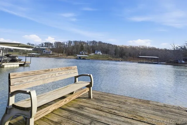 $299,900 | 1326 Hollywood Drive, Edwards, MO 65326