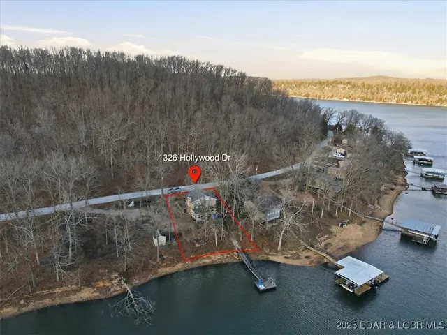 $299,900 | 1326 Hollywood Drive, Edwards, MO 65326