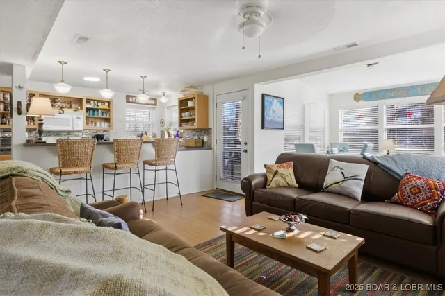 $299,900 | 1326 Hollywood Drive, Edwards, MO 65326