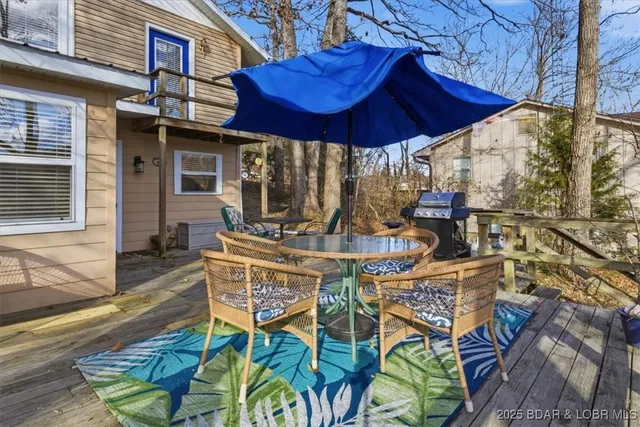 $299,900 | 1326 Hollywood Drive, Edwards, MO 65326