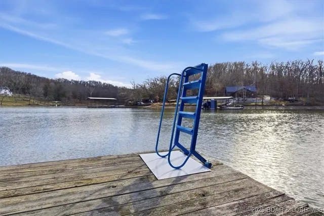 $299,900 | 1326 Hollywood Drive, Edwards, MO 65326