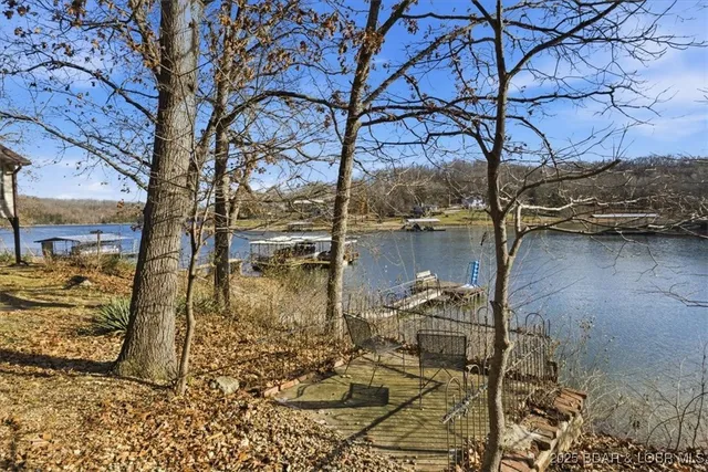 $299,900 | 1326 Hollywood Drive, Edwards, MO 65326