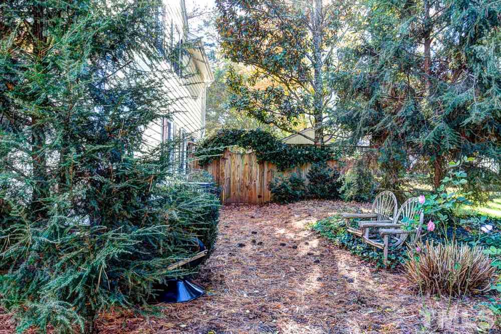 3413 Elvin Court Raleigh, NC 27607 - Photo 21 of 25