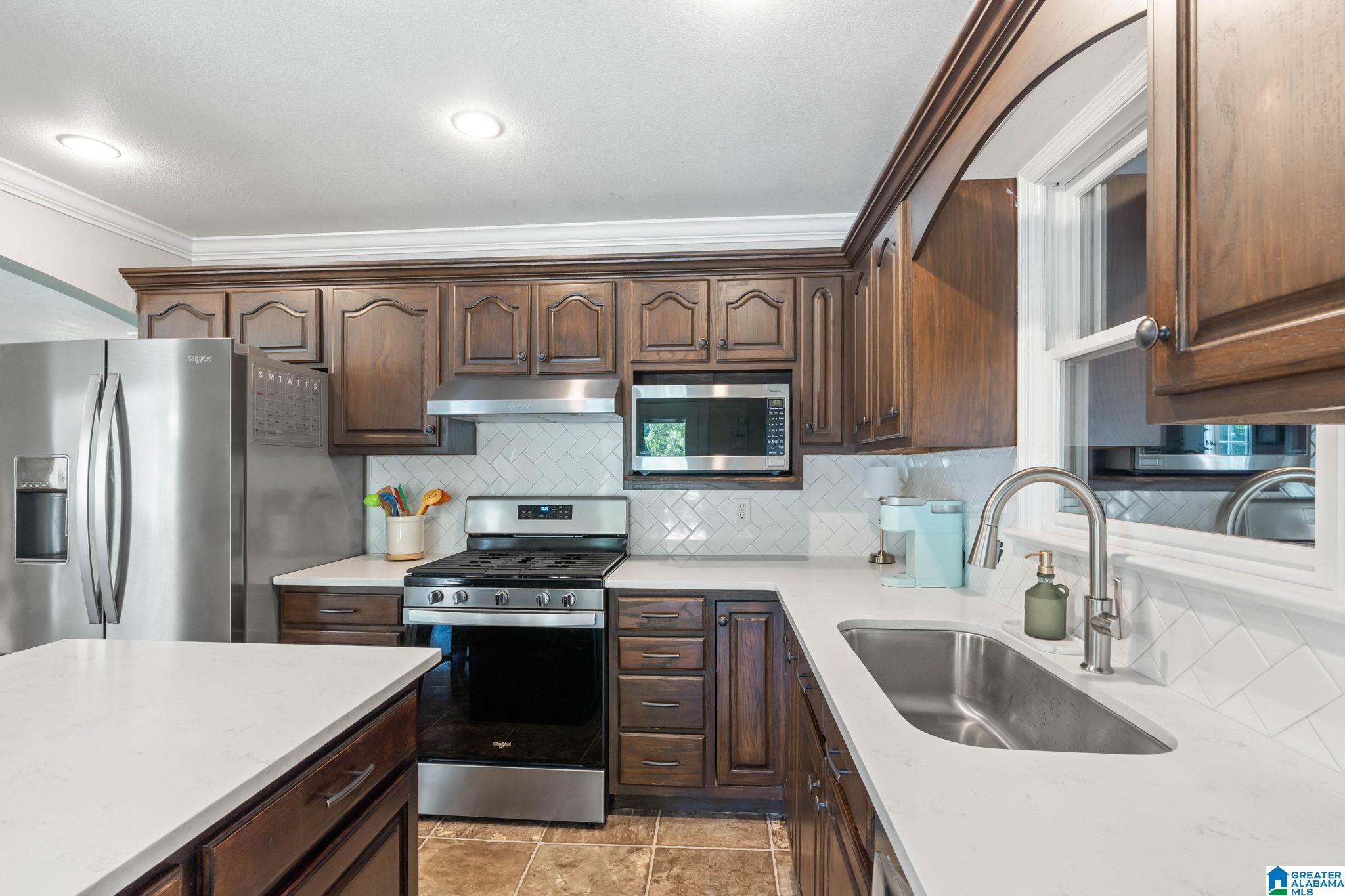 240 Lake View Circle Riverside, AL 35135 - Photo 18 of 64 Gallery Image 18