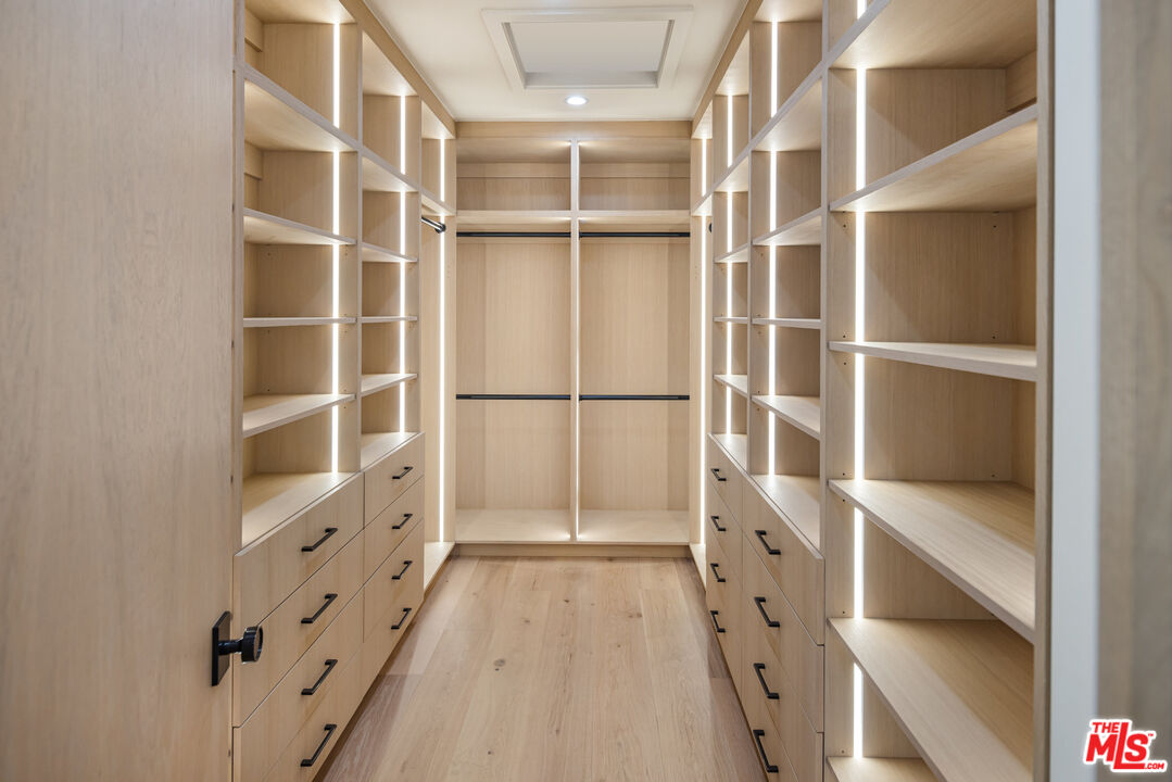 4828 Radford Avenue Valley Village, CA 91607 - Photo 11 of 29