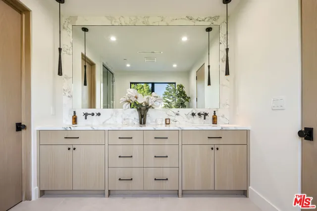 $3,895,000 | 4828 Radford Avenue, Valley Village, CA 91607