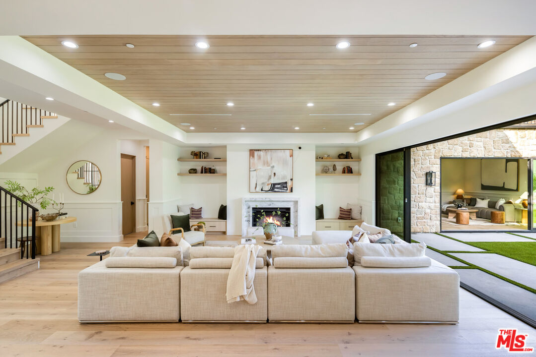 4828 Radford Avenue Valley Village, CA 91607 - Photo 5 of 29