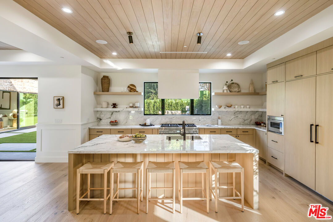 4828 Radford Avenue Valley Village, CA 91607 - Photo 6 of 29