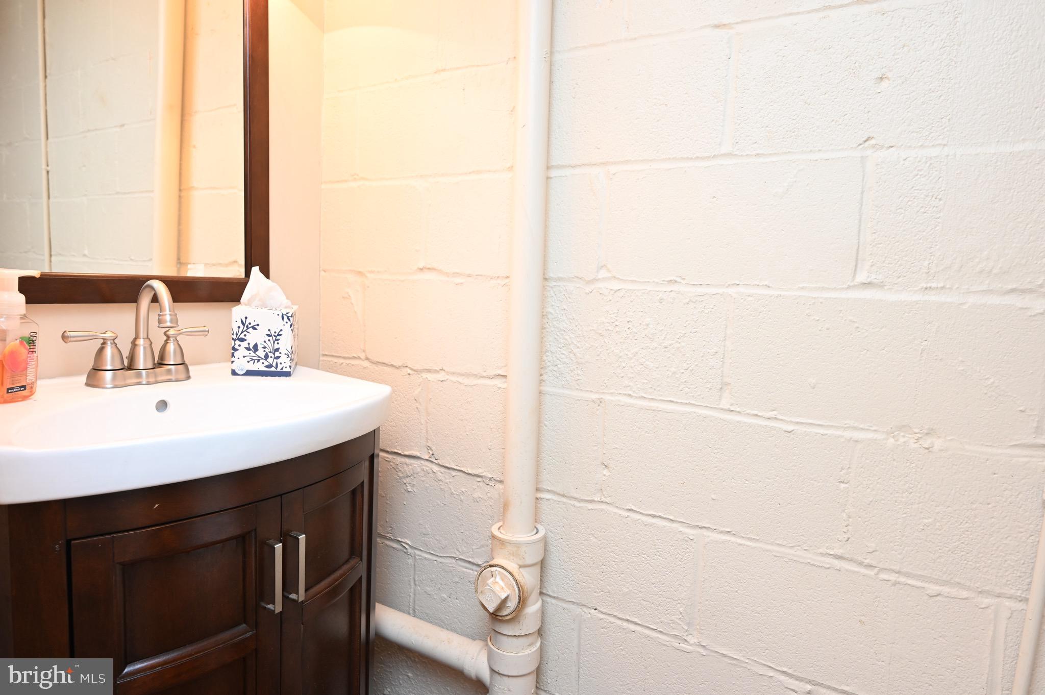 1907 Swansea Road Baltimore, MD 21239 - Photo 13 of 37
