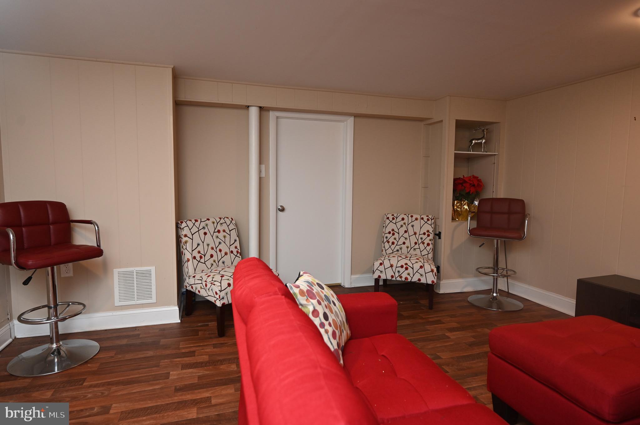 1907 Swansea Road Baltimore, MD 21239 - Photo 8 of 37