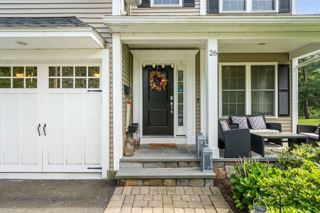 26 Redwing Road Wellesley, MA 02481 - Photo 2 of 42